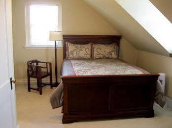 Abigail 3* Lexington
