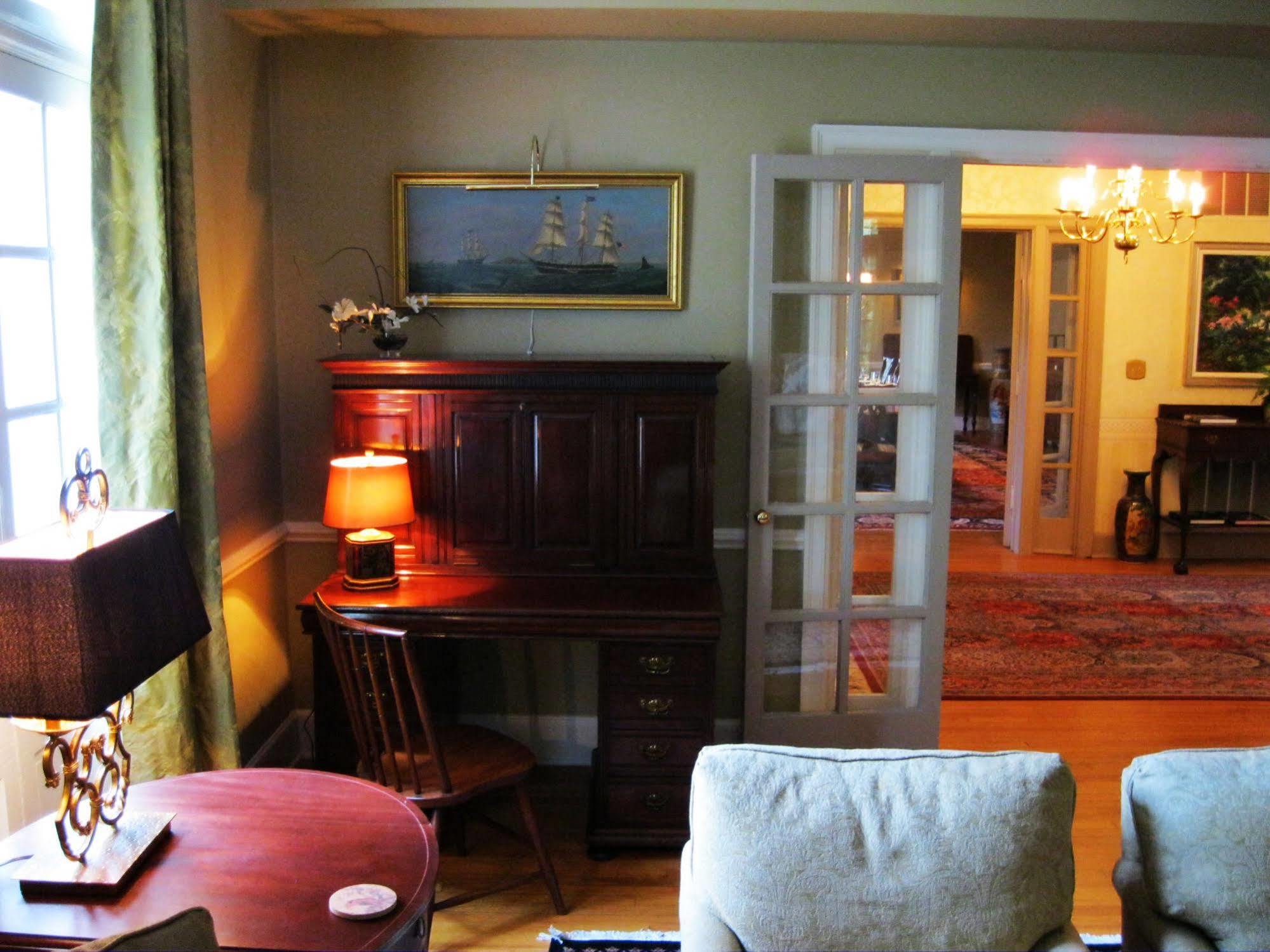 Abigail Mini-hôtel 3*